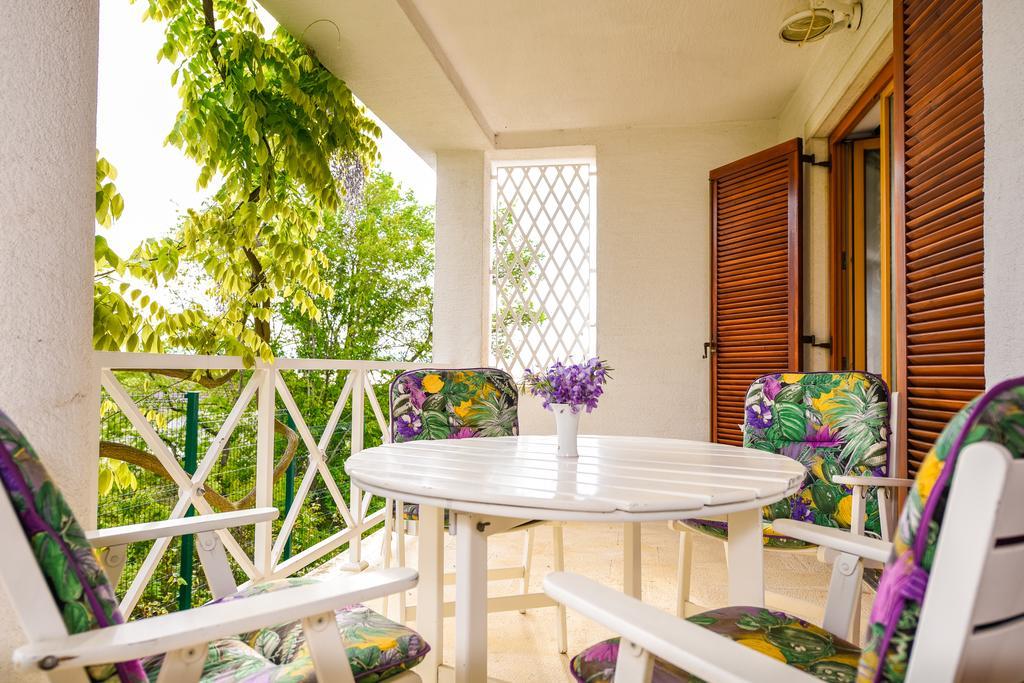 Apartmani Alice Njivice Exteriör bild