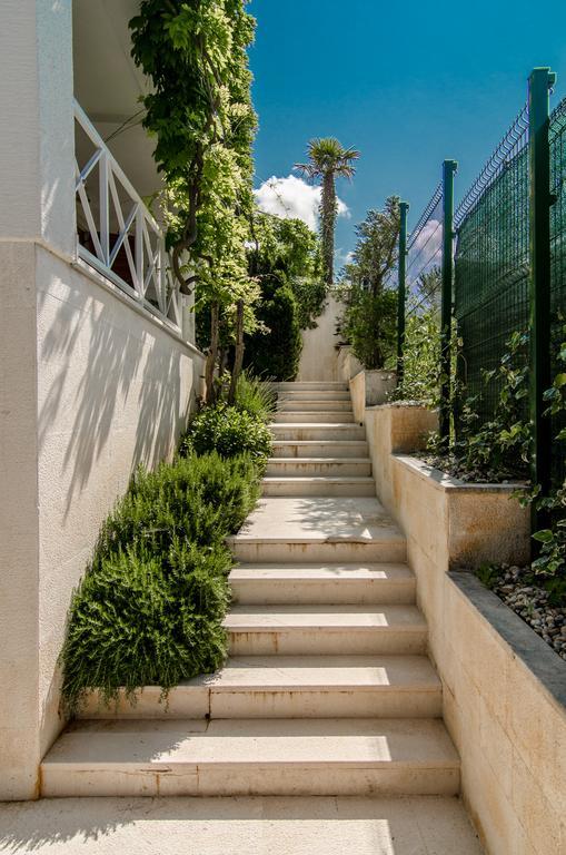 Apartmani Alice Njivice Exteriör bild